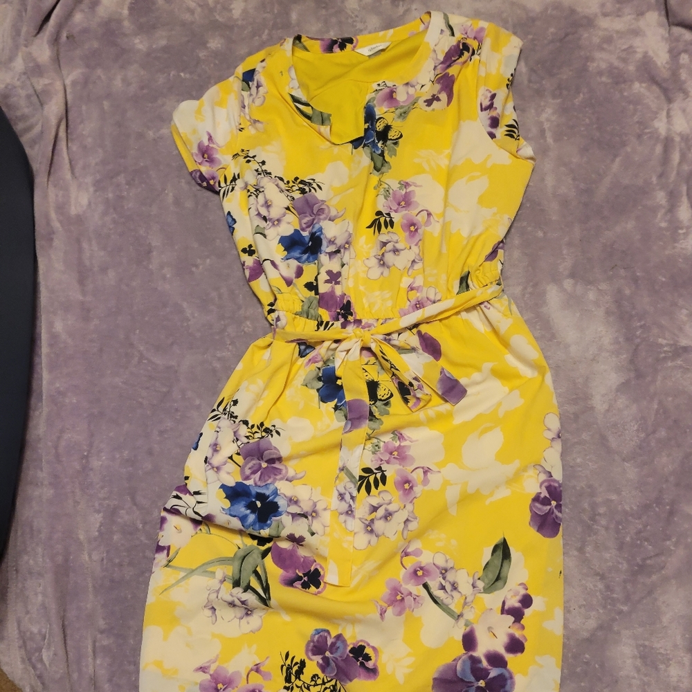 Yellow dress